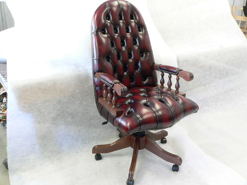 Chesterfield Mountbatten Swivel Chair