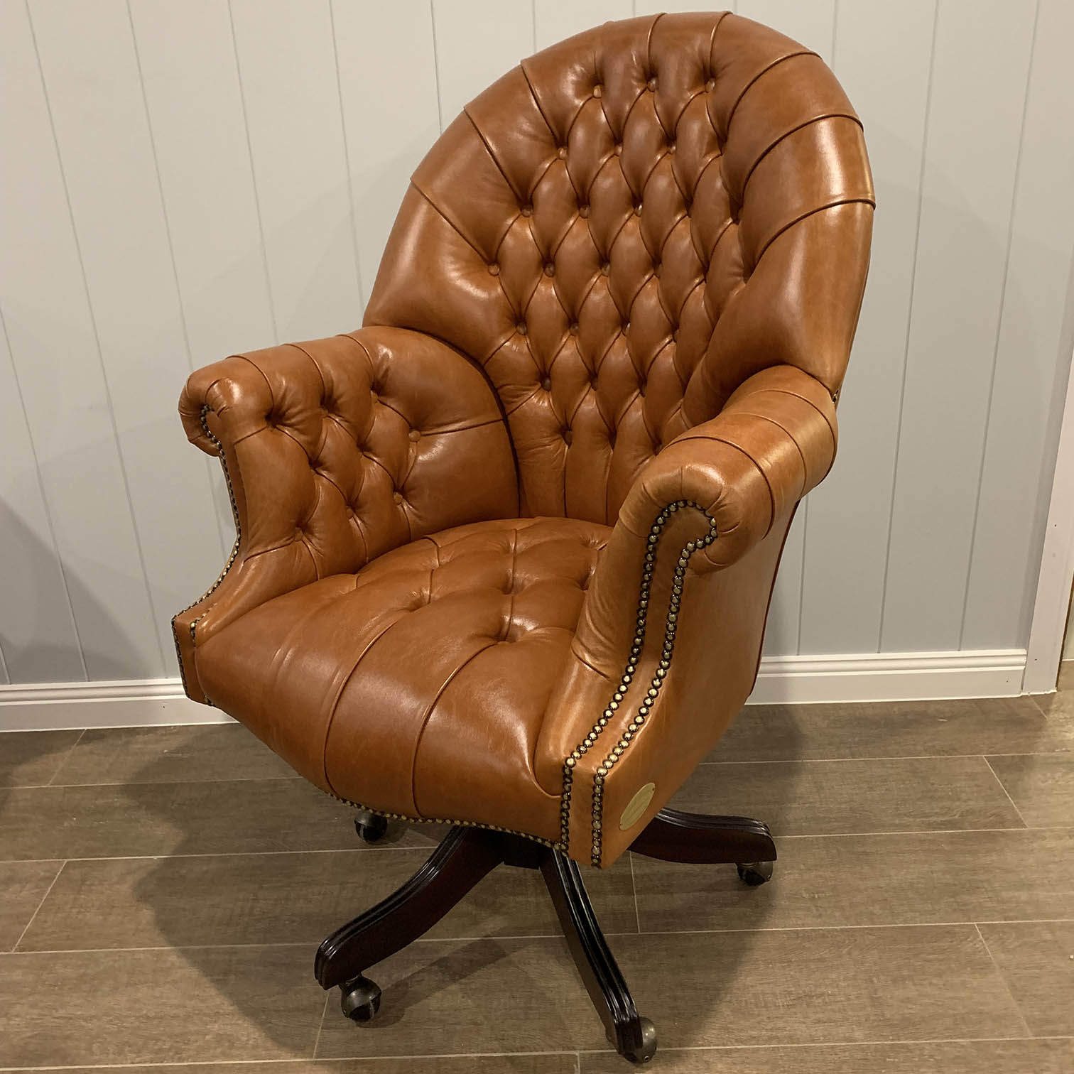 Chesterfield Director Swivel Chair